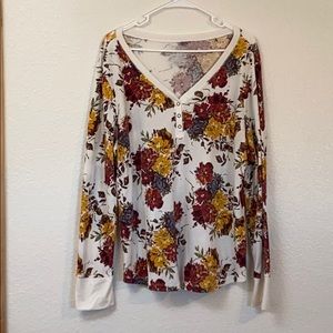 Floral 3XL long Sleeve Knit Top.